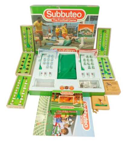 Subbuteo, comprising Subbuteo The Football Game Club Edition, Queen's Park Rangers, Oxford United, Hull City, Sheffield Wednesday, Stoke City, and Sunderland, Subbuteo 61130 goal, and Kick Action Fall Back Subbuteo table football. (1 box)