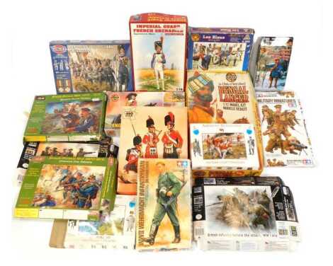 A group of Airfix and other military figure plastic model kits, to include English Civil War Collection, Airfix General Lancer, Light Infantry, Tamiya and others, mainly partially used, and a Waddingtons puzzle. (1 bag)