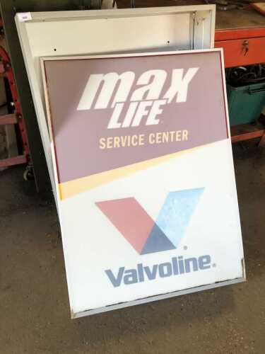 A Valvoline Max LIFE SERVICE CENTER illuminated display, 100cm x 75cm.