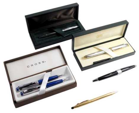 A group of Cross pens, to include Century Classic Fountain, Bailey pen set, etc.