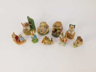 A group of World of Beatrix Potter figures, comprising Samuel Whiskers, Johnny Town-Mouse, Flopsy Bunny, three Border Fine Arts Beatrix Potter figures including Hunca Munca Sweeping, Mrs Rabbit with Flopsy Bunny, Peter and Cotton Tail mini figure, one box - 2