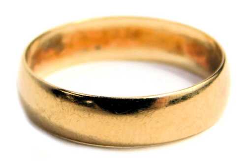 A George V 9ct gold wedding band, of plain design, maker B Bros, London 1912, ring size R½, 2.7g all in.