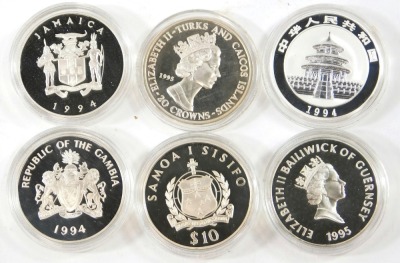 Six silver collectors coins, to include Chinese 1994, Jamaica 1994 five dollar, Queen Elizabeth Queen Mother five pound 1995, Samoa ten dollar 1994, Republic of Gambia, Queen Elizabeth Queen Mother twenty dalasis, Queen Elizabeth Queen Mother Lady of the - 2