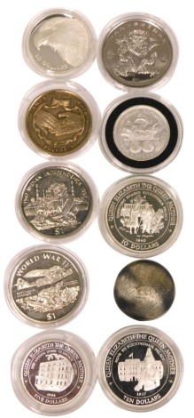 Ten collectors coins, comprising domed back coin, ten dollar Queen Elizabeth Queen Mother Buckingham Palace coin, Indian Independence one dollar, ten dollar Australian 1994, Republic of Liberia one dollar, etc. (a quantity)