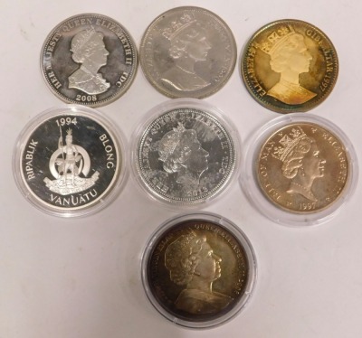 Seven silver and other collectors coins, to include anniversary of Elizabeth II Prince Phillip five pound coin, Queen Mother End of an Era 1901 Vanuatu, Ascension of Elizabeth I five pound coin, and others. (7) - 2