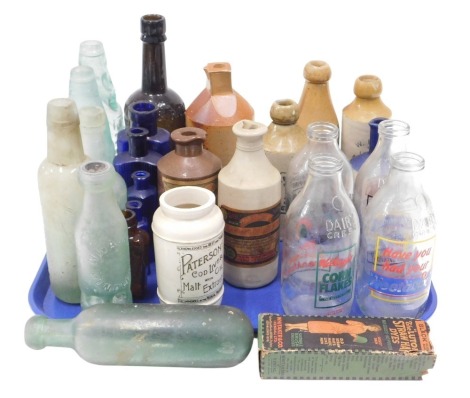 Glass medicine bottles, lemonade bottles, Cornflake and Weetabix advertising bottles, stoneware bottles, etc. (1 tray)