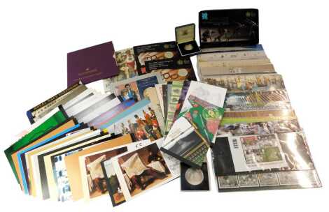 Various collector's coins and first day covers, comprising 2008 Olympic Games Handover Ceremony two pound coin, Golden Jubilee packs, British Army Uniform packs, a silver proof one pound coin, etc. (1 tray)