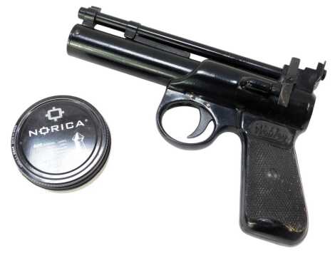 A Webley Junior Mark 2 pistol, the barrel stamped 401, and various Norica pellets.