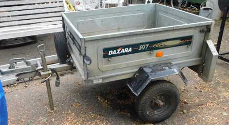 A Daxara 107 trailer.