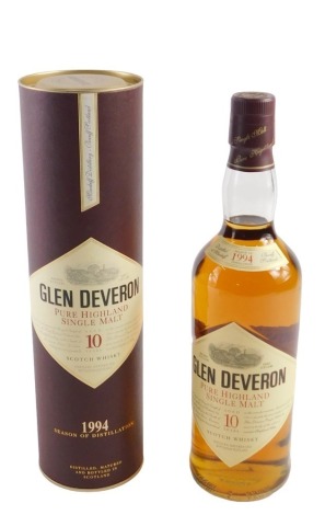 A bottle of Glen Deveron single malt Scotch whisky, aged ten years, 1994, 70cl, with tube case.