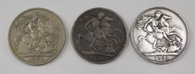 Three George III and later crowns, comprising George III crown dated 1821, Edward VII dated 1902, and a George VI five shilling dated 1951. (3) - 2