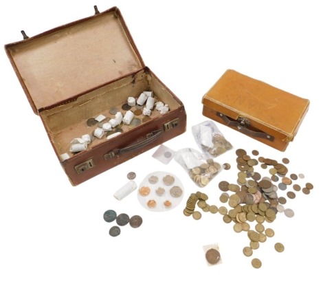 Various pre-decimal coinage, comprising pennies, half pennies, three pence pieces, foreign coinage, etc. (1 box)