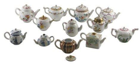 A group of Franklin Mint Victoria & Albert Museum teapot collection, to include Meissen Chelsea-Derby Worcester, and others. (12)