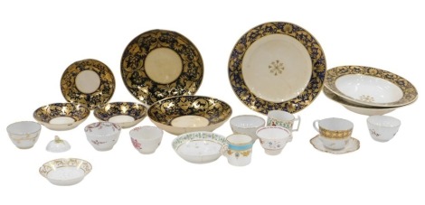 19thC and later ceramics, comprising mainly cups and saucers, two New Hall tea bowl, cups and saucers, Derby royal blue and gilded saucers, four soup bowls, and a dinner plate, etc. (1 tray and 5 items, AF)