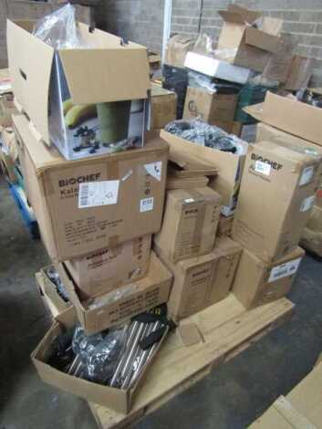 A mixed trade pallet, including juicers, blenders, dehydrators, etc.