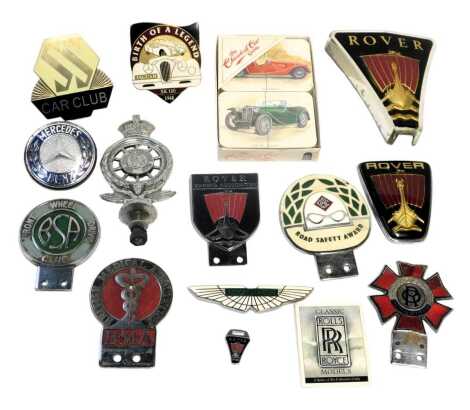 A group of car badges, to include Rover, Aston Martin, Mercedes Benz, SS Car Club, some enamel. (1 tray)