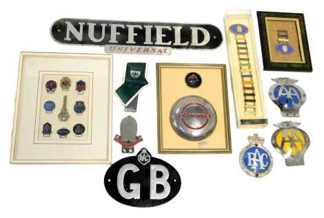 AA car badges, together with a Nuffield Universal metal sign, Prescot badge Bugatti Owner's Club enamel badges, etc. (1 tray)