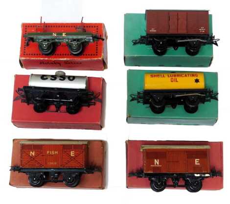 Hornby Series O gauge rolling stock, including lumber wagon No.1, 42210 No.1 petrol tank wagon Esso, RS700 No.2 meat van, RS669 No.0 fish van, etc. (6)