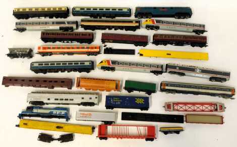 OO gauge carriages, etc., to include Hornby, Mainline, Hornby locomotive, (AF), etc. (1 box)