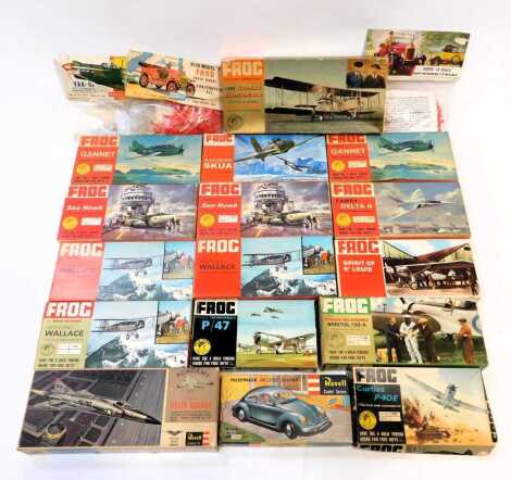 Various model kits, to include Revell, Volkswagen Deluxe Saloon, Frog Curtiss P480 plane, further Frog model kits for a Hawker Seahawk, Fairey Gannet, etc. (1 box)