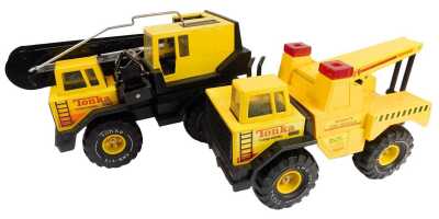 A Tonka Mighty Tow Service truck, 25cm high, and another. (2)