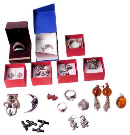 Silver and costume jewellery, including earrings, cufflinks, pendants, and brooches. (a quantity)