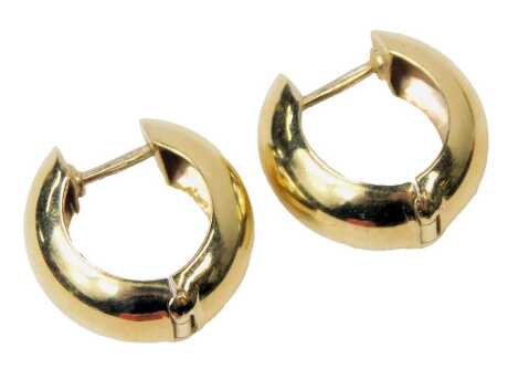 A pair of 9ct gold hinged hoop earrings, 2.4g.