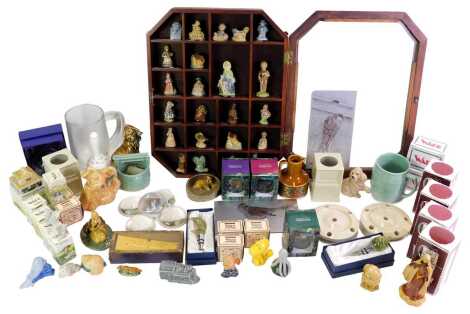 A group of Wade collectables, to include Whimsies, some boxed, kitten, tiger, squirrel, Camelot Collection wares, etc. (1 box)