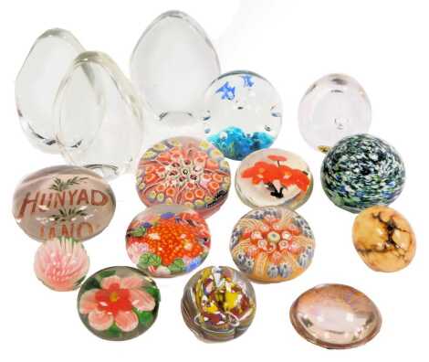 A group of paperweights, to include millefiori style examples, etc. (1 box)