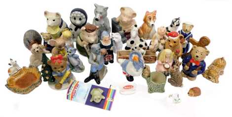 A group of Wade collectables, to include House of Wood 1995 pig figure, 12cm high, Big Bad Wolf 1995, Mummy, Daddy and Baby Bear, Tom from Tom and Jerry, etc. (1 tray)