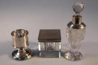 An early 20thC cut glass scent bottle