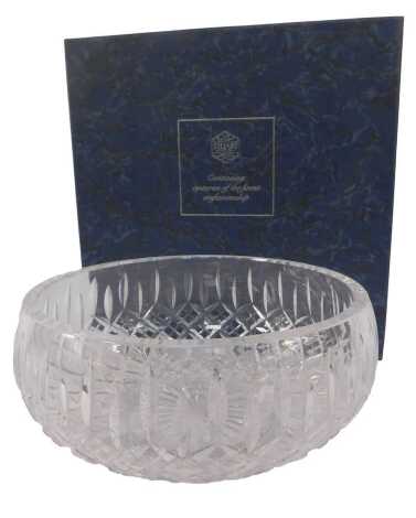 A Stuart cut glass fruit bowl, 26cm diameter, boxed.