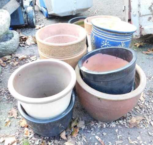 Various garden plant pots, including terracotta examples. (a quantity)