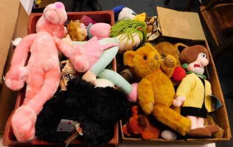 WITHDRAWN PRE SALE BY VENDOR.Soft toys, including The Pink Panther, Donald Duck, Wallace & Gromit Wendoline Ramsbottom, gorillas, Teddy bears, etc. (2 boxes)