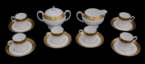 A Wedgwood Ascot pattern part coffee service, to include two handled sugar bowl, (AF), milk jug, etc.