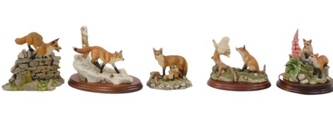 A collection of mainly Border Fine Arts figure groups, to include Snowy trail, Summer Fun, and Fox Cub and Owlet. (5)