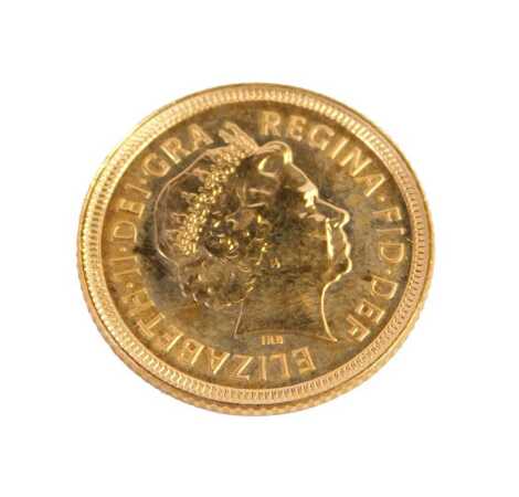 An Elizabeth II half gold sovereign dated 2001, in fitted box.