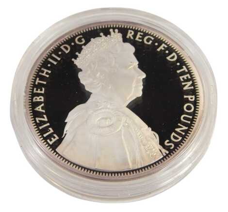 A Royal Mint Queen's Diamond Jubilee silver five ounce coin, in a presentation box.