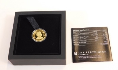 A Perth Mint 2019 Australian full gold proof sovereign, coin number 625, with a certificate of authenticity, in a presentation box. - 3