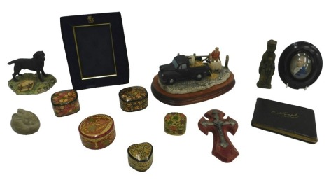 Miscellaneous items, to include Border Fine Arts Black Labrador, Border Fine Arts figure group, papier mache boxes, etc.