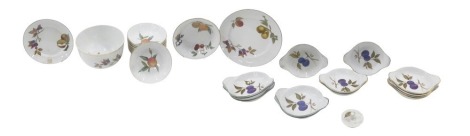 A quantity of Royal Worcester Evesham pattern dinner wares.