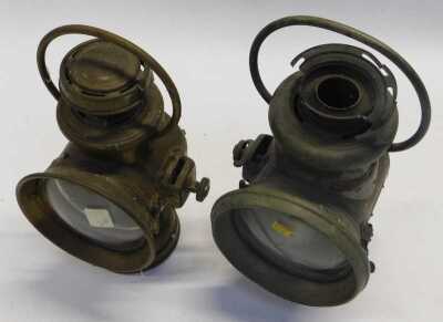 Two Powell and Hanmer Limited oil powered side lamps, 33cm and 30cm respectively. (2) - 2