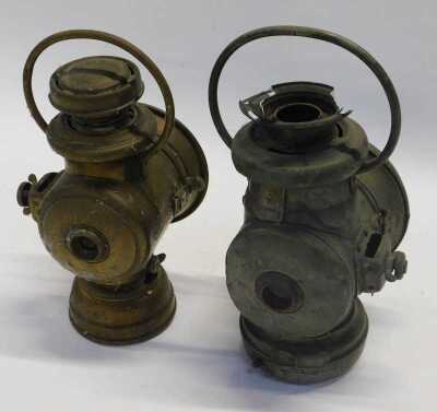 Two Powell and Hanmer Limited oil powered side lamps, 33cm and 30cm respectively. (2) - 3