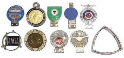 Various car badges, including Yorkshire Rovers Owner's Club, Austin Healey, 100-3000 Register Club, an Isle of Man car badge, Lancashire County Council Motor Driving Advisory Schools, Lancia, etc. (1 tray)