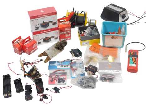 RC boat motor spares, including servos, motors, easy starter, A Comms receiver, etc. (1 box)