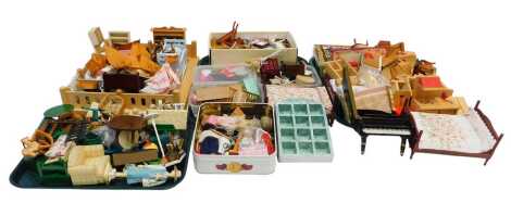 Various doll's house furniture, to include beds, sideboards, rocking chair, dolls, various chairs, etc. (3 trays)