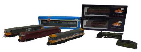 Hornby and Bachmann OO gauge locomotives and rolling stock, including a class 47 Intercity locomotive, a class 58 001 locomotive in Railfreight grey with red, a Schools class locomotive body Repton, Bachmann 34251 57ft corridor first and third marron LMS,