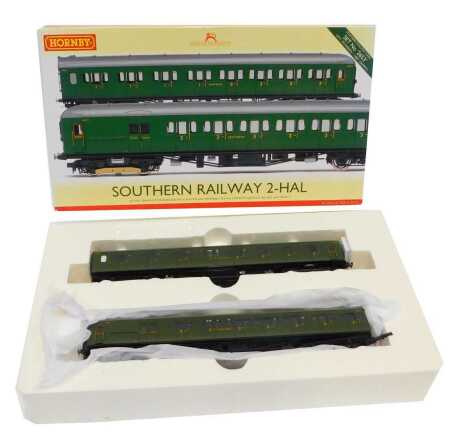 A Hornby Railways OO gauge Southern Railway 2-HAL multiple unit, including a driving motor brake car and a composite electrical multiple unit dummy car, boxed R2360.