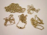 A small quantity of yellow metal chains