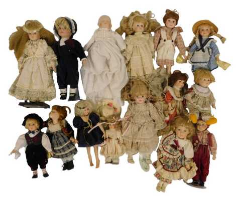 Assorted collector's dolls, including Regency Fine Arts, Leonardo Collection, and The Dolls House Gift Collection. (1 box)